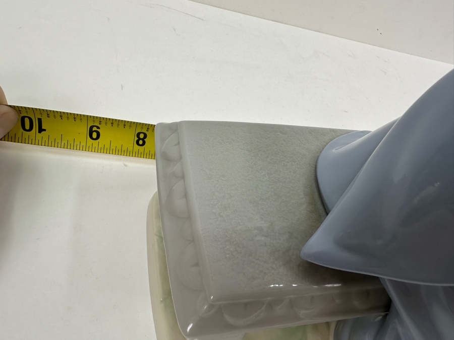 Vintage 1994 Lladro Official Disneyana Convention 1994 Limited Edition Cinderella And The Fairy Godmother Signed By M. C. Lladro 8W X 9H [Photo 15]