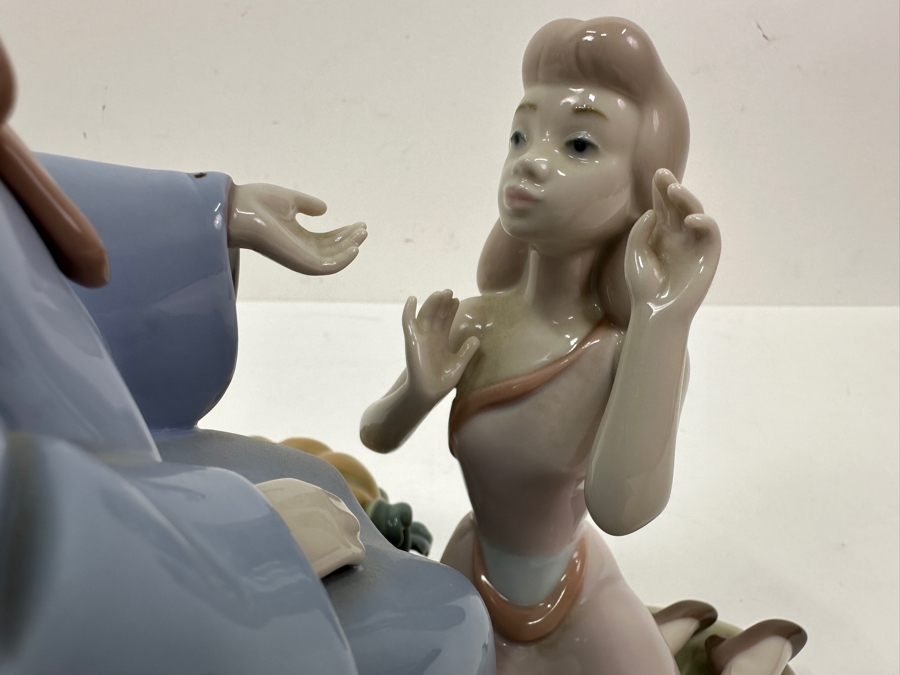 Vintage 1994 Lladro Official Disneyana Convention 1994 Limited Edition Cinderella And The Fairy Godmother Signed By M. C. Lladro 8W X 9H [Photo 7]