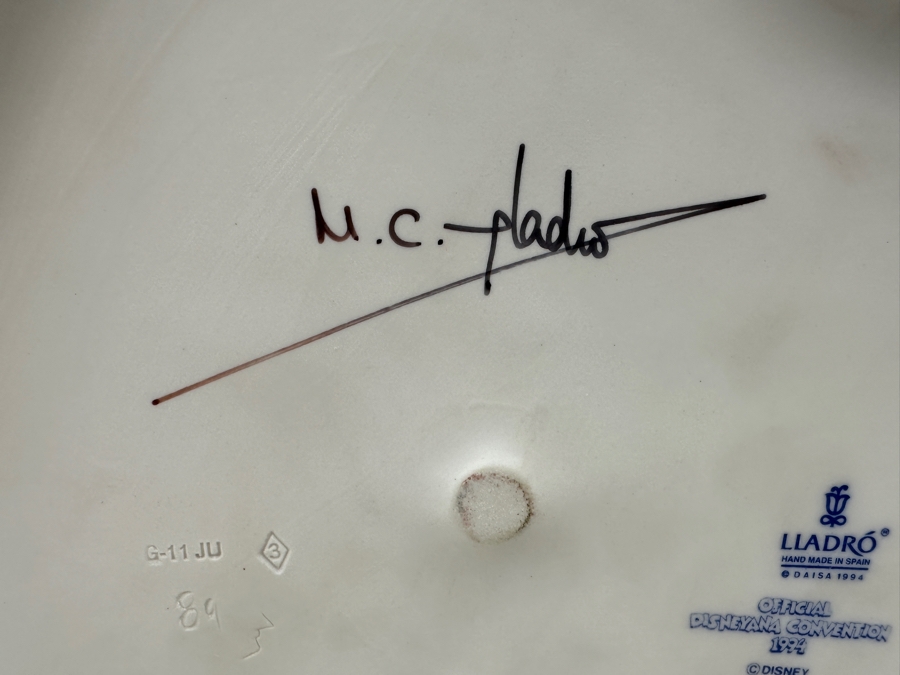 Vintage 1994 Lladro Official Disneyana Convention 1994 Limited Edition Cinderella And The Fairy Godmother Signed By M. C. Lladro 8W X 9H [Photo 14]