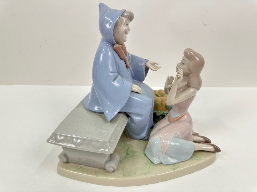 Vintage 1994 Lladro Official Disneyana Convention 1994 Limited Edition Cinderella And The Fairy Godmother Signed By M. C. Lladro 8W X 9H [Photo 4]