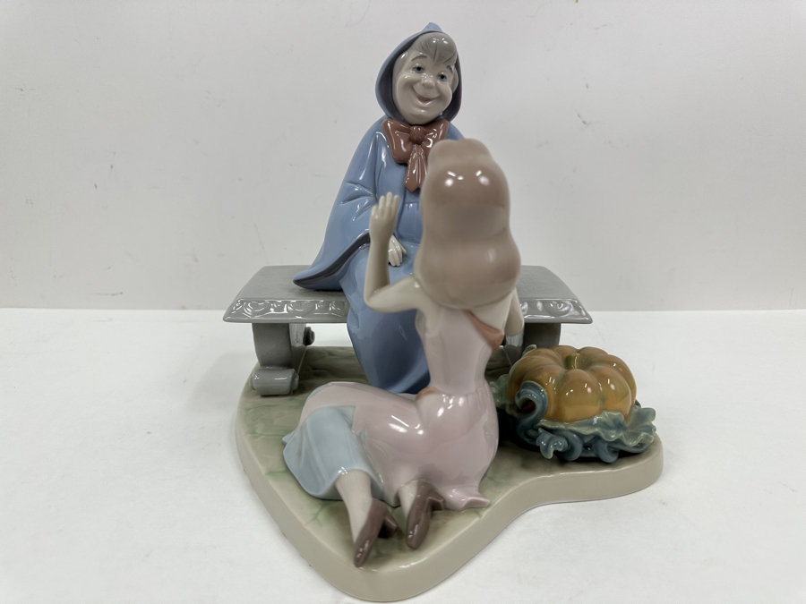 Vintage 1994 Lladro Official Disneyana Convention 1994 Limited Edition Cinderella And The Fairy Godmother Signed By M. C. Lladro 8W X 9H [Photo 5]