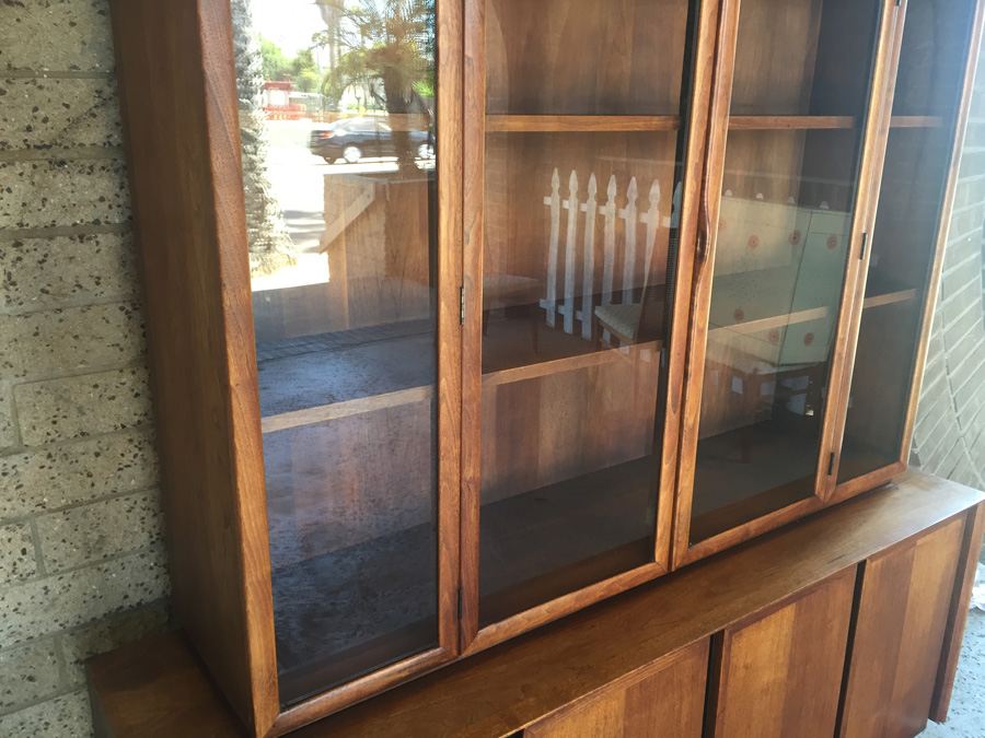 Mid-century Modern Credenza Hutch Cabinet [Photo 26]