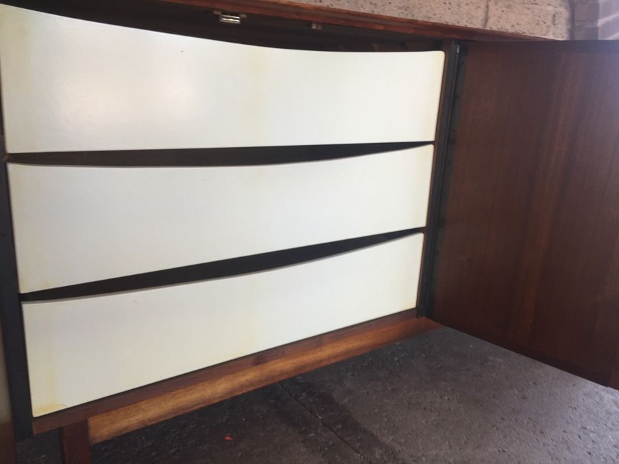 Mid-century Modern Credenza Hutch Cabinet [Photo 13]