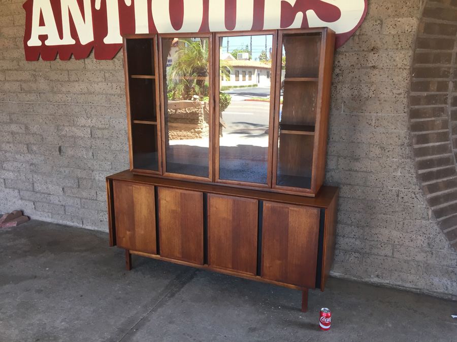 Mid-century Modern Credenza Hutch Cabinet [Photo 2]
