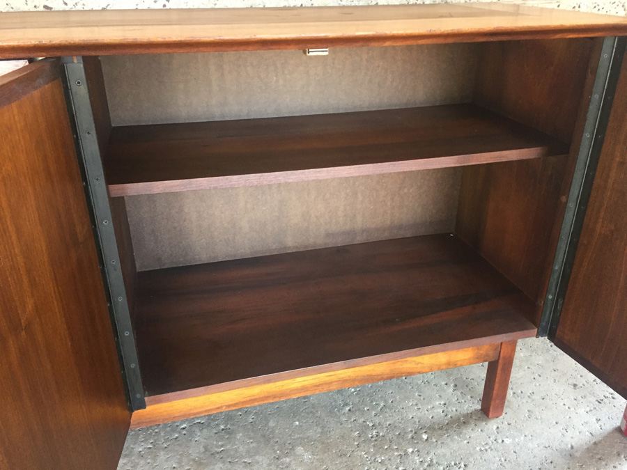 Mid-century Modern Credenza Hutch Cabinet [Photo 16]