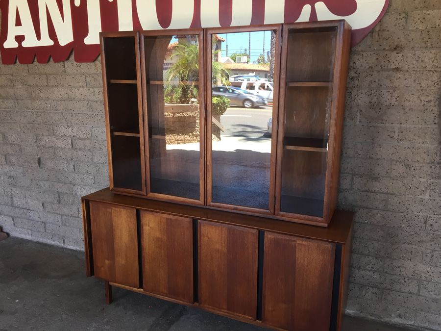 Mid-century Modern Credenza Hutch Cabinet [Photo 19]