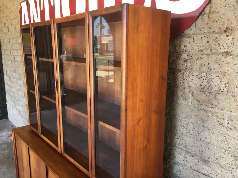 Mid-century Modern Credenza Hutch Cabinet [Photo 21]