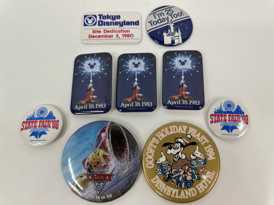 Collection Of Disney / Disneyland Buttons [Photo 2]