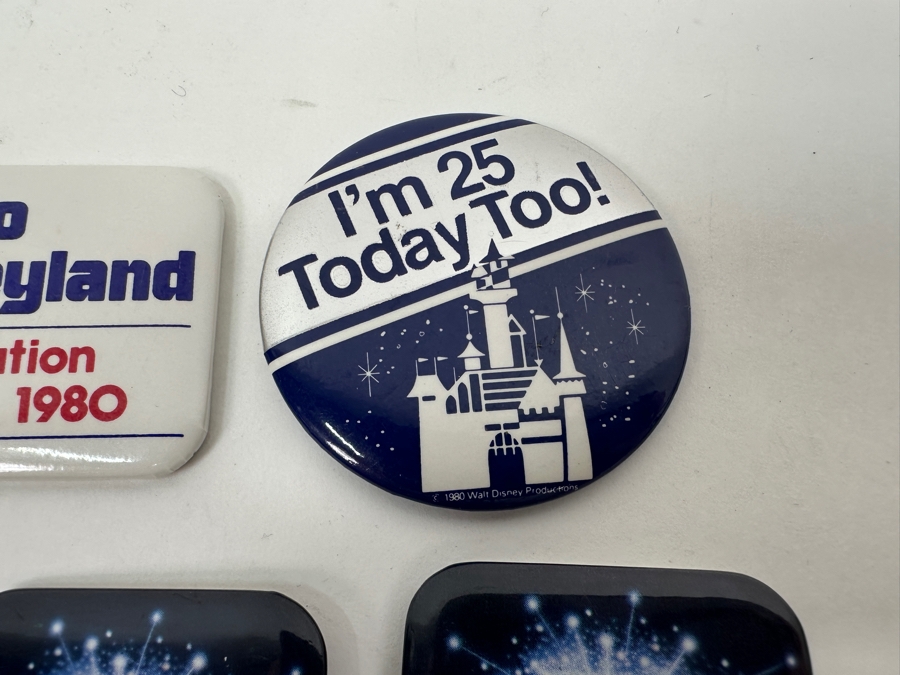 Collection Of Disney / Disneyland Buttons [Photo 3]