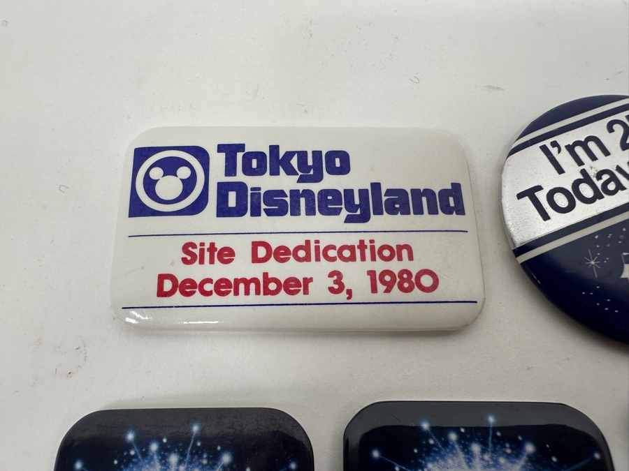 Collection Of Disney / Disneyland Buttons [Photo 4]