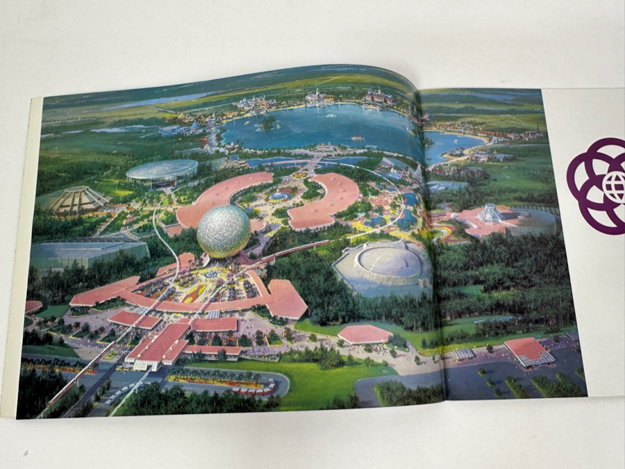 Vintage 1982 Walt Disney World Epcot Center Pictorial Souvenir [Photo 5]