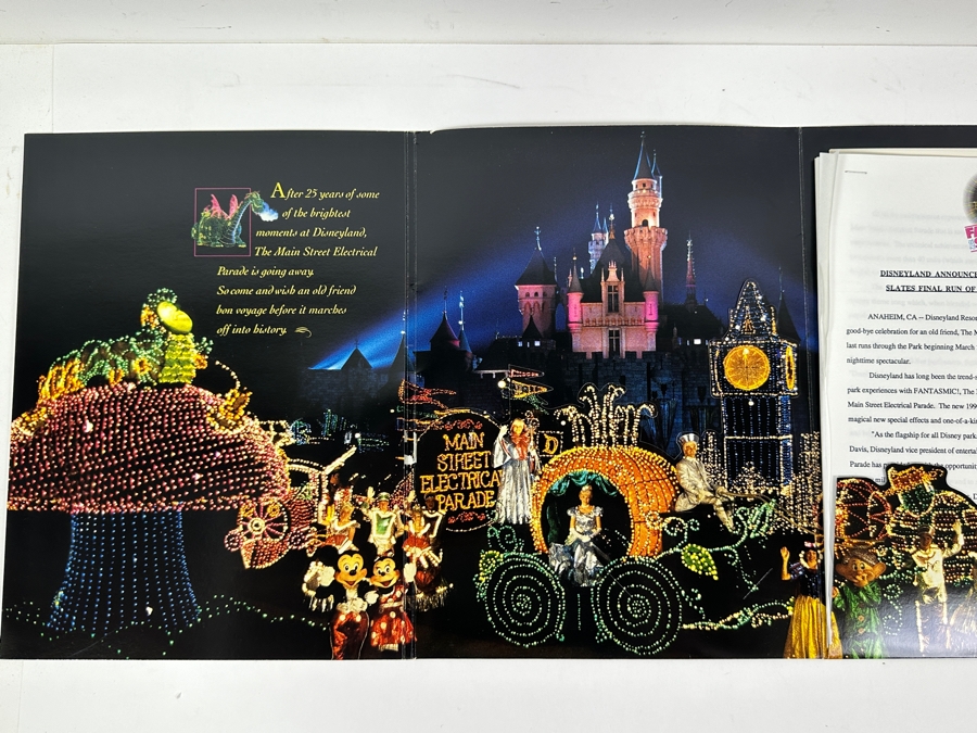 Vintage Main Street Electrical Parade 1972-1996 Farewell Season Press Kit News Release For Media With Photos & Slides [Photo 4]