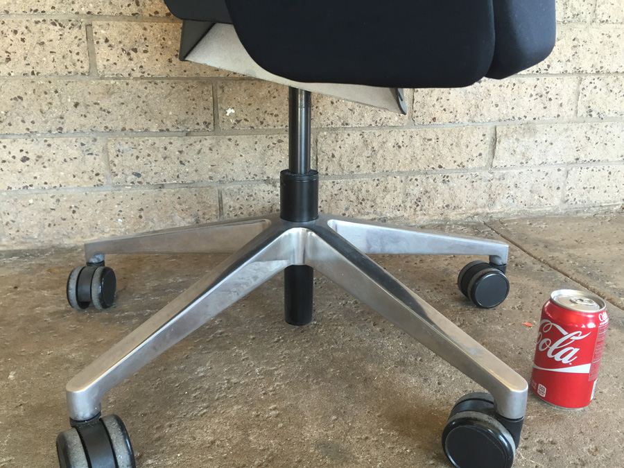 Steelcase Permiso Chair Office Chair - Retails : $1500+ [Photo 8]