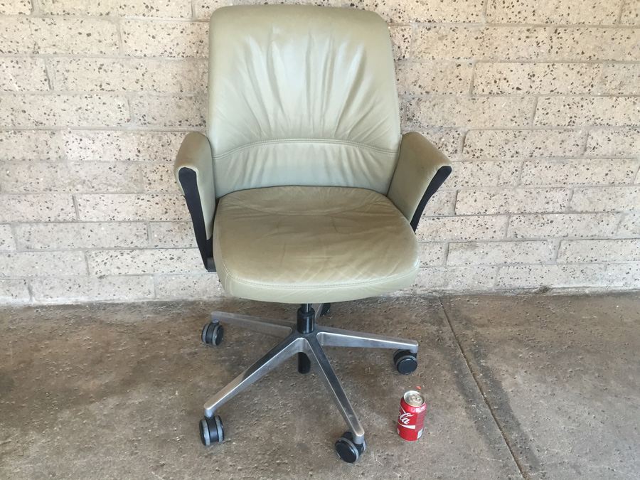 Steelcase Permiso Chair Office Chair - Retails : $1500+