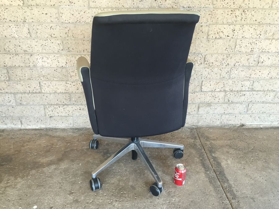 Steelcase Permiso Chair Office Chair - Retails : $1500+ [Photo 5]