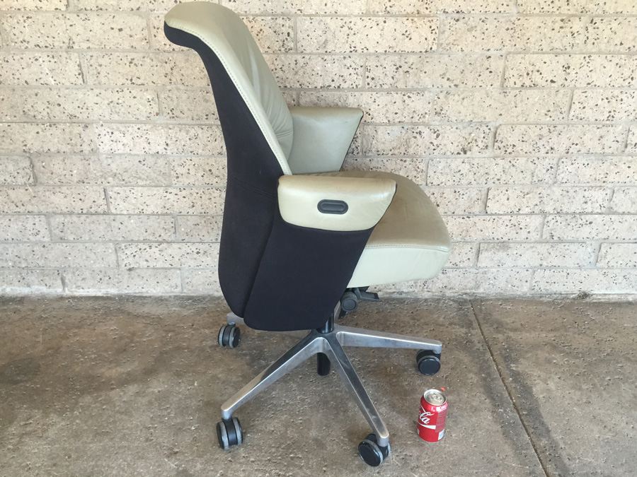 Steelcase Permiso Chair Office Chair - Retails : $1500+ [Photo 2]