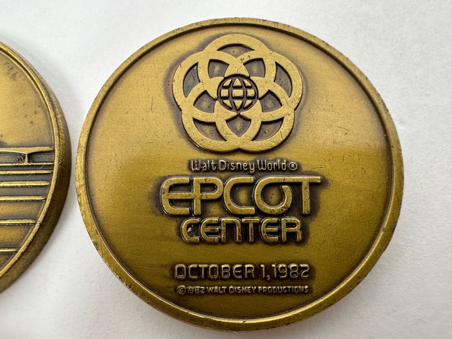 Pair Of Vintage 1982 Walt Disney World Epcot Center Commemorative Coins October 1, 1982 The Dawn Of A New Disney Era [Photo 4]