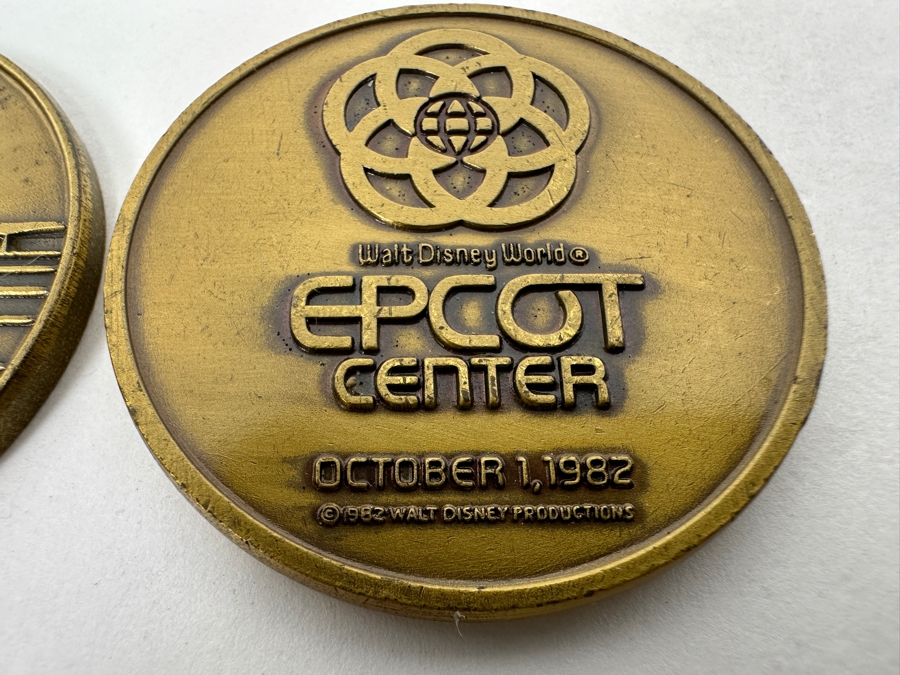 Pair Of Vintage 1982 Walt Disney World Epcot Center Commemorative Coins October 1, 1982 The Dawn Of A New Disney Era [Photo 5]