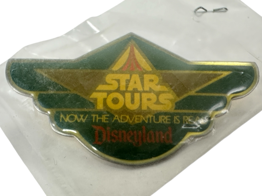 Vintage 1986 Lucasfilm / Walt Disney Company Factory Sealed Star Tours Disneyland Trading Pin [Photo 1]