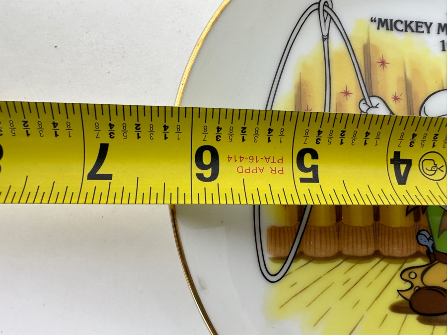 (4) Collectible Disneyland / Walt Disney World Mickey Mouse 6.25' Plates [Photo 11]