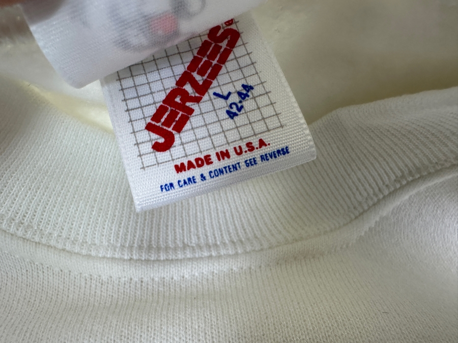 Rare Original Elizabeth Taylor's 60th Birthday Party At Disneyland Resort Swag Bag Given To The Elite 1,000 Celebrities Attending The Event On Feb 27, 1992 8PM W/ Large Sweatshirt, Program Of Events, Invitation & New Wrapped White Diamonds Perfume [Photo 8]