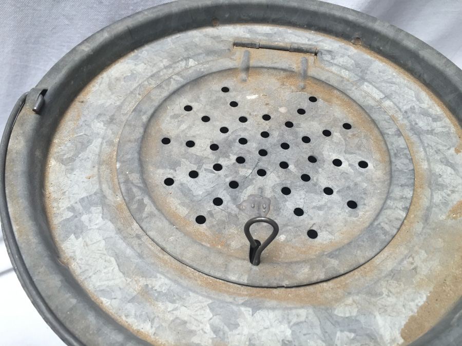 Vintage Galvanized Metal Minnow Bucket - Yeaco [Photo 6]