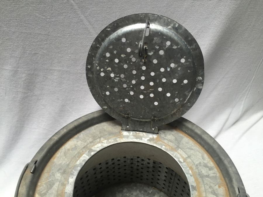 Vintage Galvanized Metal Minnow Bucket - Yeaco [Photo 3]