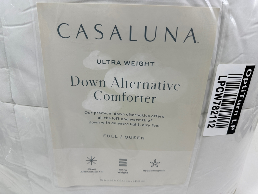 Just Added - New Casaluna Ultra Weight Down Alternative Comforter Full/Queen [Photo 3]