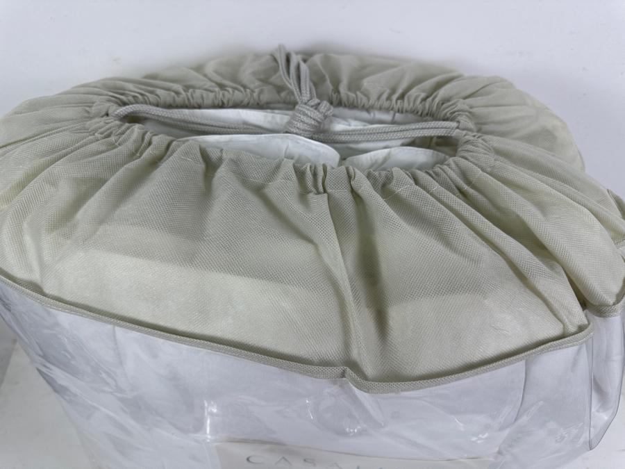 Just Added - New Casaluna Ultra Weight Down Alternative Comforter Full/Queen [Photo 5]