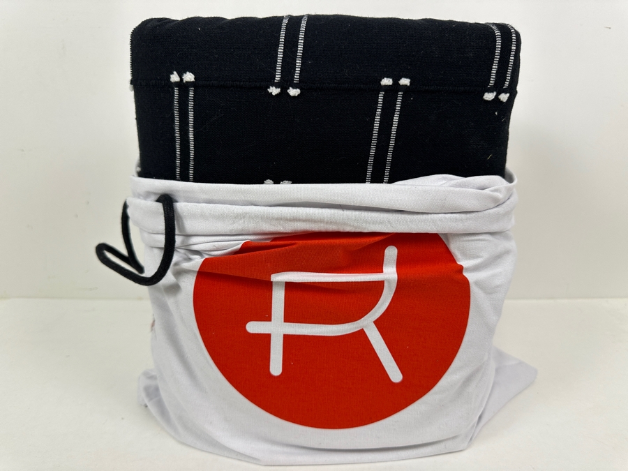 Just Added - New Rivet Duvet Cover And 2 Sham Set [Photo 2]