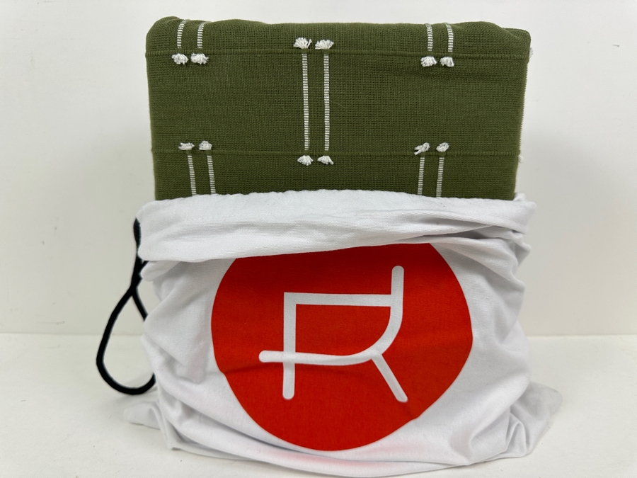 Just Added - New Rivet Duvet Cover And 2 Sham Set [Photo 2]