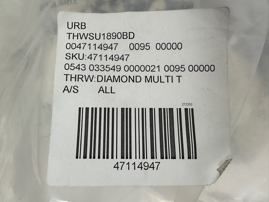 Just Added - New 100% Cotton Black & White Throw Blanket With Tassels [Photo 5]