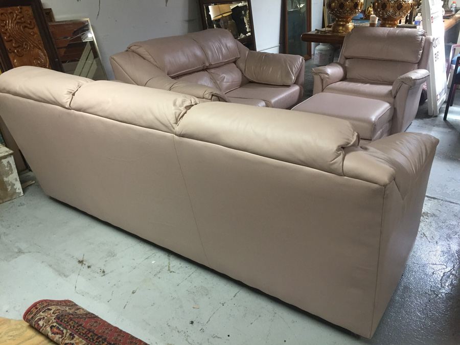 Leather Sofa Loveseat Chair Ottoman 4-Piece Set [Photo 26]