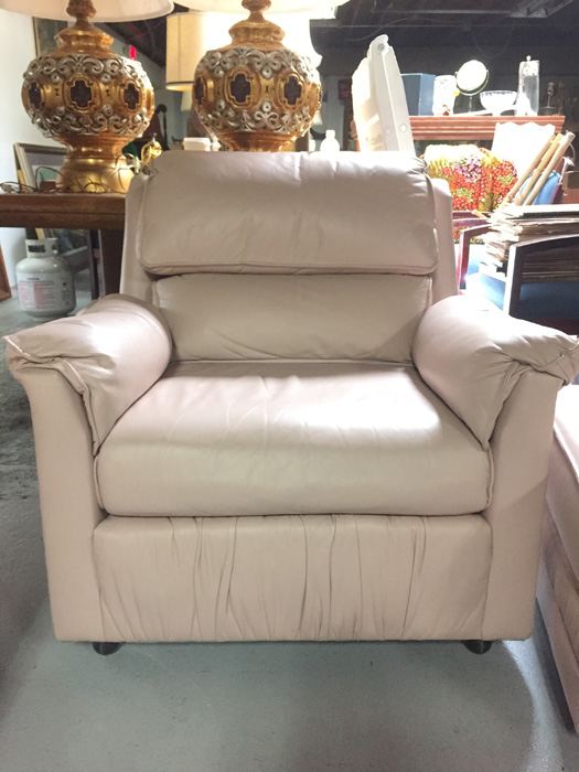 Leather Sofa Loveseat Chair Ottoman 4-Piece Set [Photo 13]