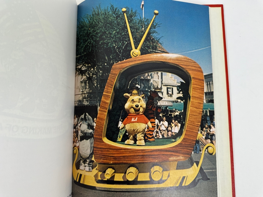 Vintage 1975 Hardcover Book Disney's America On Parade [Photo 7]