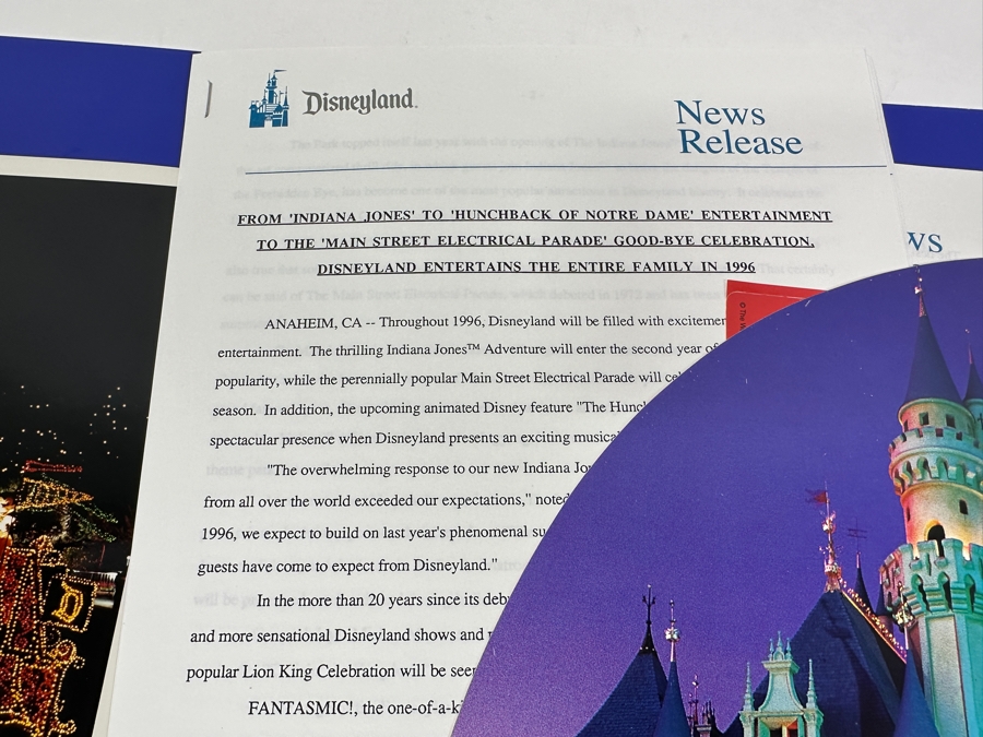 Vintage 1996 Disneyland Press & Publicity Kit With Photos And Letters - Farewell Season Of The Main Street Electrical Parade [Photo 5]