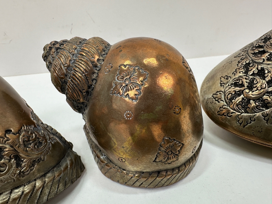 Just Added - Collection Of Vintage Cambodian Silverplate Shells & Clam Box [Photo 4]