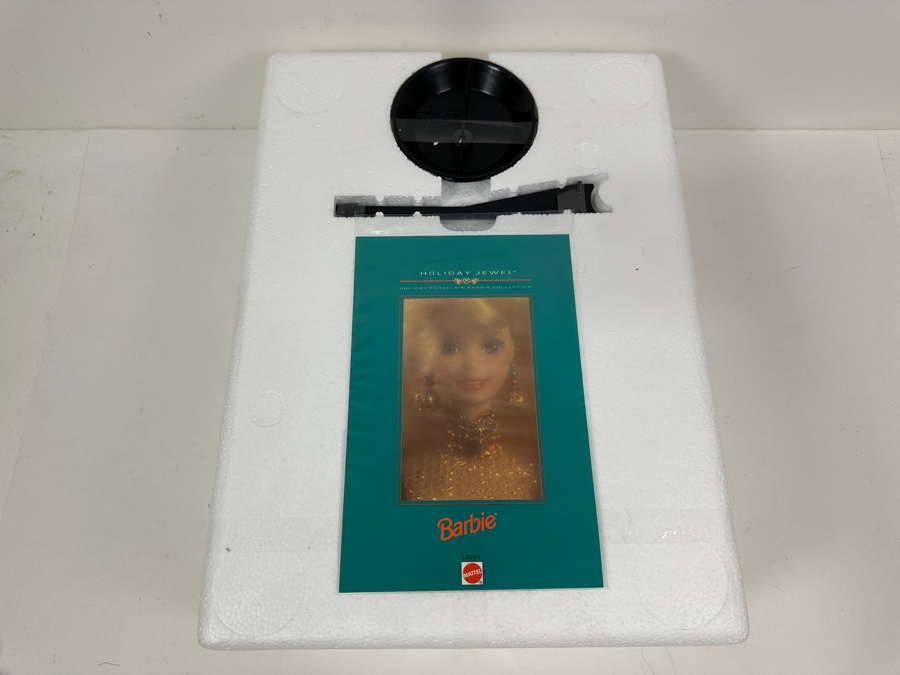 Vintage 1995 Mattel Barbie Holiday Porcelain Barbie Collection Holiday Jewel In Box 14311 [Photo 4]