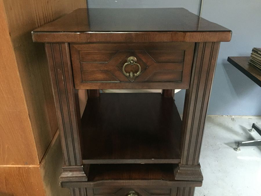 Pair of Somerton End Tables [Photo 2]