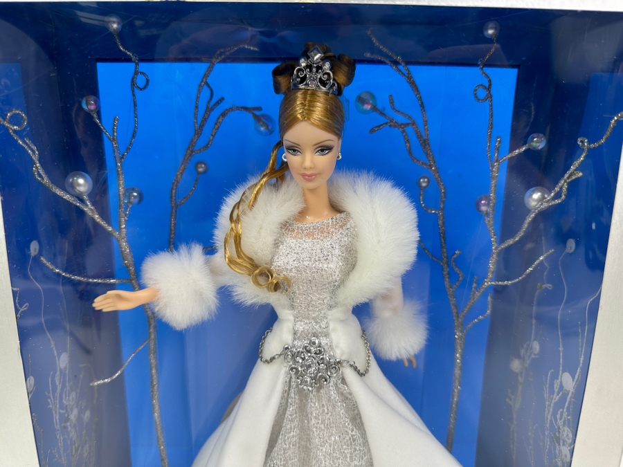 Vintage 2003 Mattel Winter Fantasy First In The Series Special Edition Barbie Doll With Box B2519 [Photo 2]