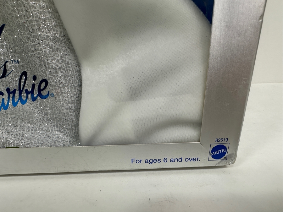 Vintage 2003 Mattel Winter Fantasy First In The Series Special Edition Barbie Doll With Box B2519 [Photo 4]