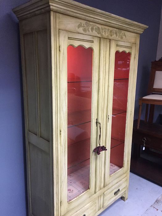 Vintage Painted Lockable Display Cabinet with Glass Shelves and Lighting [Photo 7]