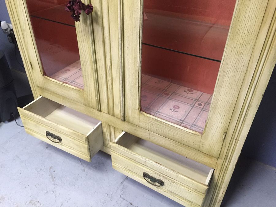 Vintage Painted Lockable Display Cabinet with Glass Shelves and Lighting [Photo 18]