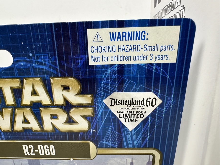 New Star Wars Darth Vader Nutcracker, New Disney Star Wars R2-D60 Droid & New Disney Star Wars R5-M4 Droid [Photo 3]