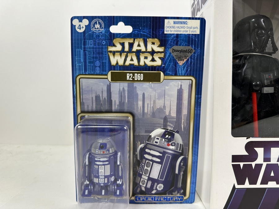 New Star Wars Darth Vader Nutcracker, New Disney Star Wars R2-D60 Droid & New Disney Star Wars R5-M4 Droid [Photo 2]