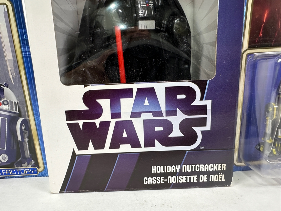 New Star Wars Darth Vader Nutcracker, New Disney Star Wars R2-D60 Droid & New Disney Star Wars R5-M4 Droid [Photo 9]