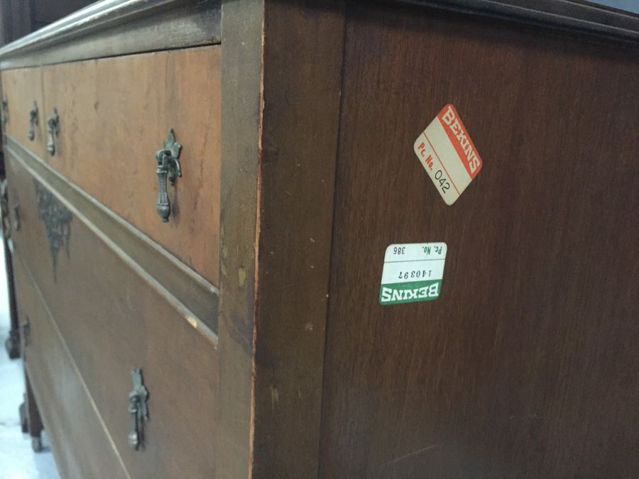 Vintage Dresser on Casters With Mirror [Photo 9]