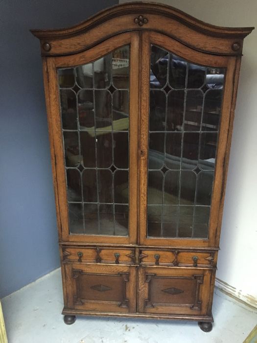 Vintage Cabinet With Stained Glass [Photo 1]