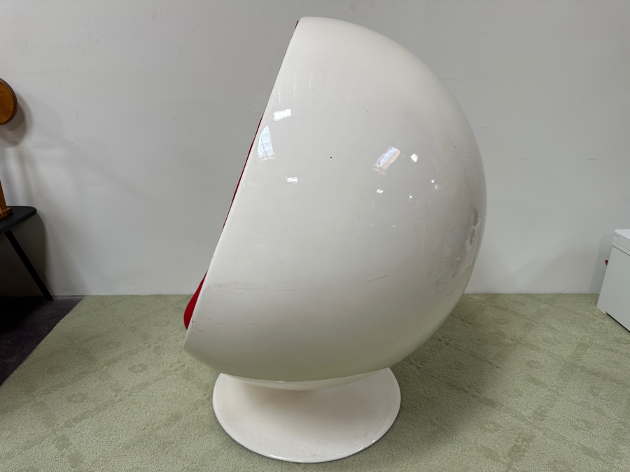 Mid-Century Modern Eero Aarnio Inspired Swivel Ball Chair 39W X 51H [Photo 5]