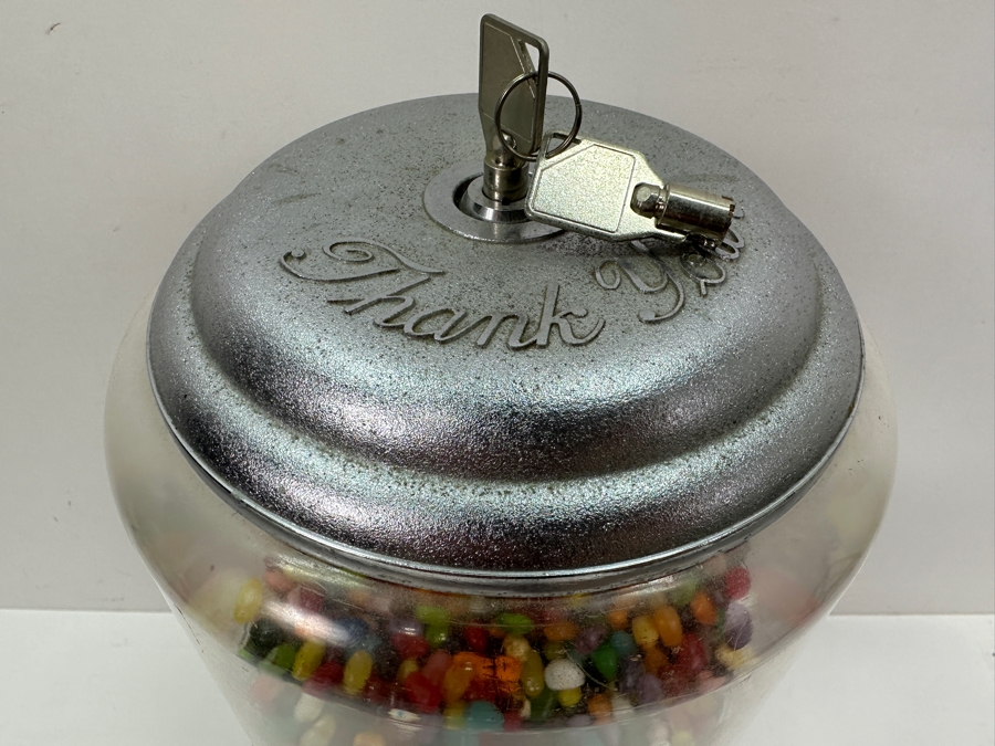 Vintage Beaver Candy Bubble Gum Machine Takes Quarters With Key 7W X 16H [Photo 4]